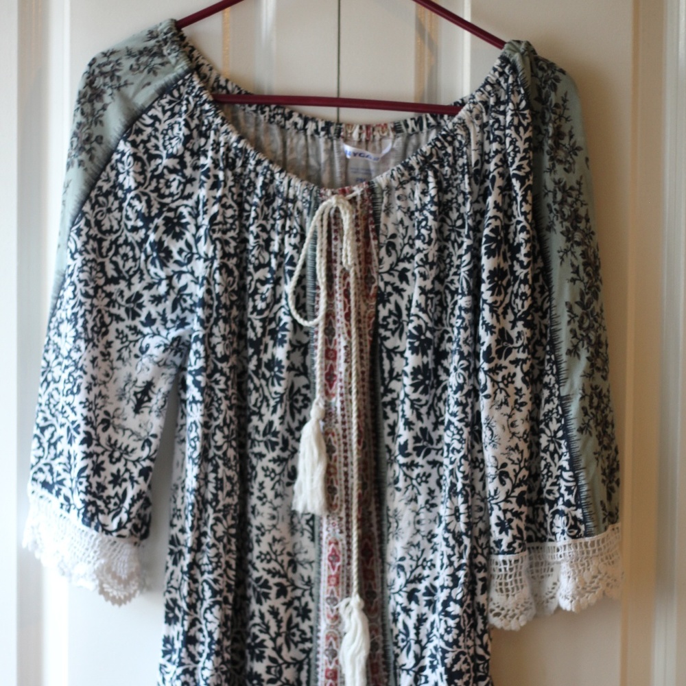 Gorgeous Lace Sleeve Blouse